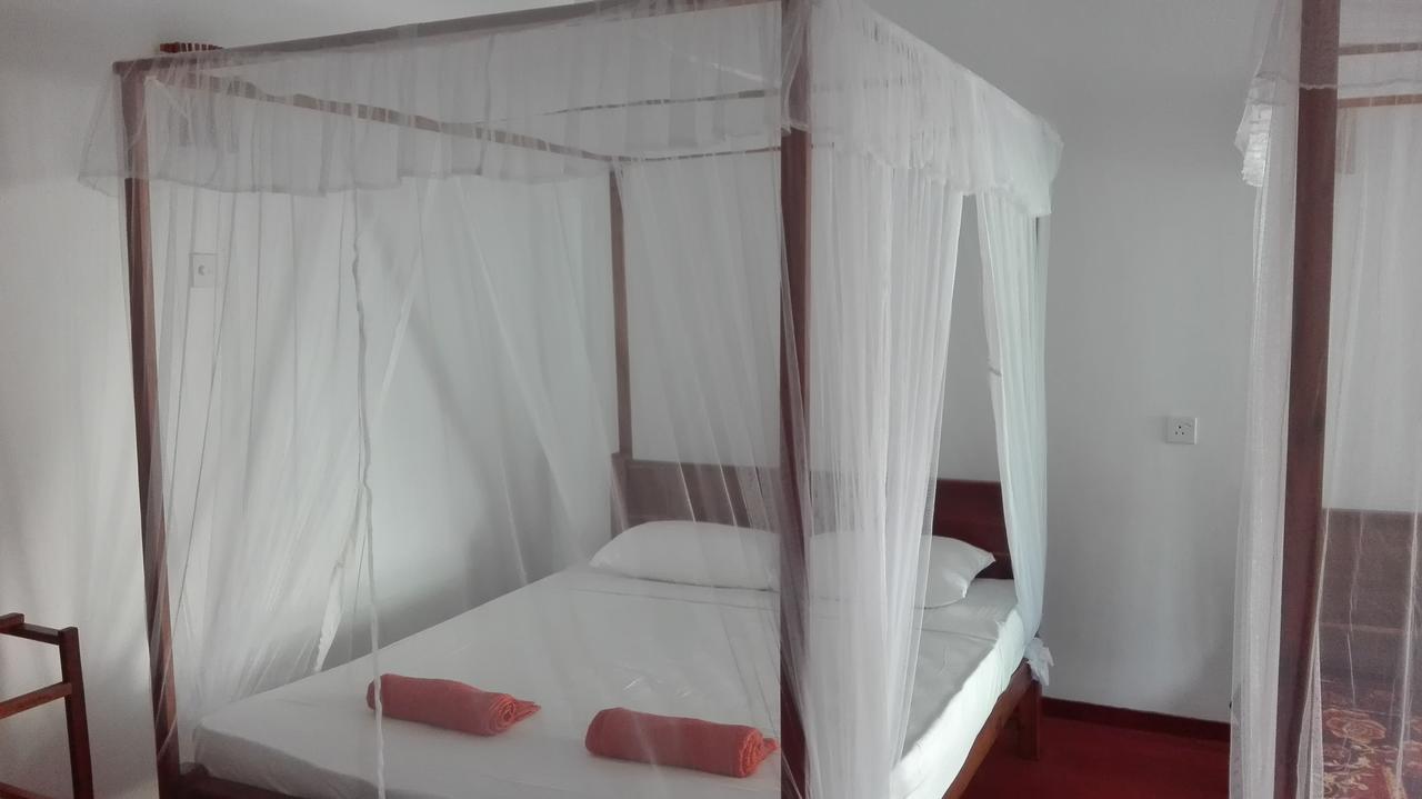 Ranmitha Villa Уелигама Екстериор снимка