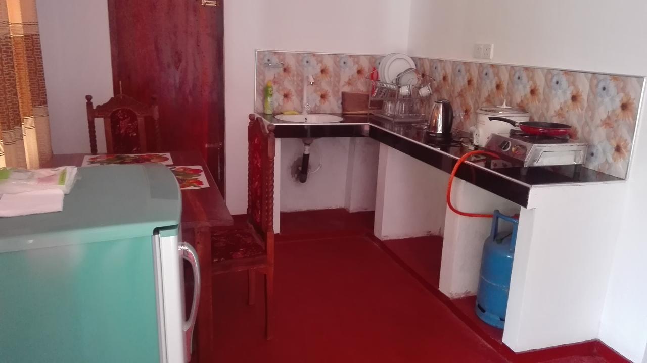 Ranmitha Villa Уелигама Екстериор снимка